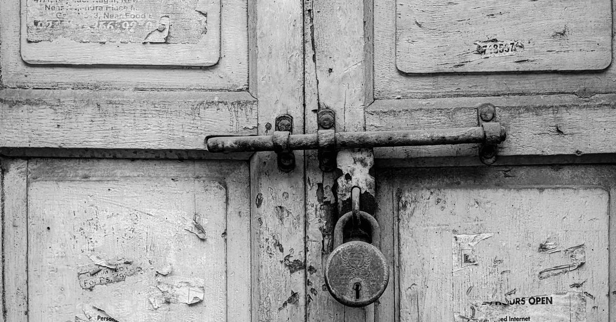 home security lock door — Guard Locksmiths