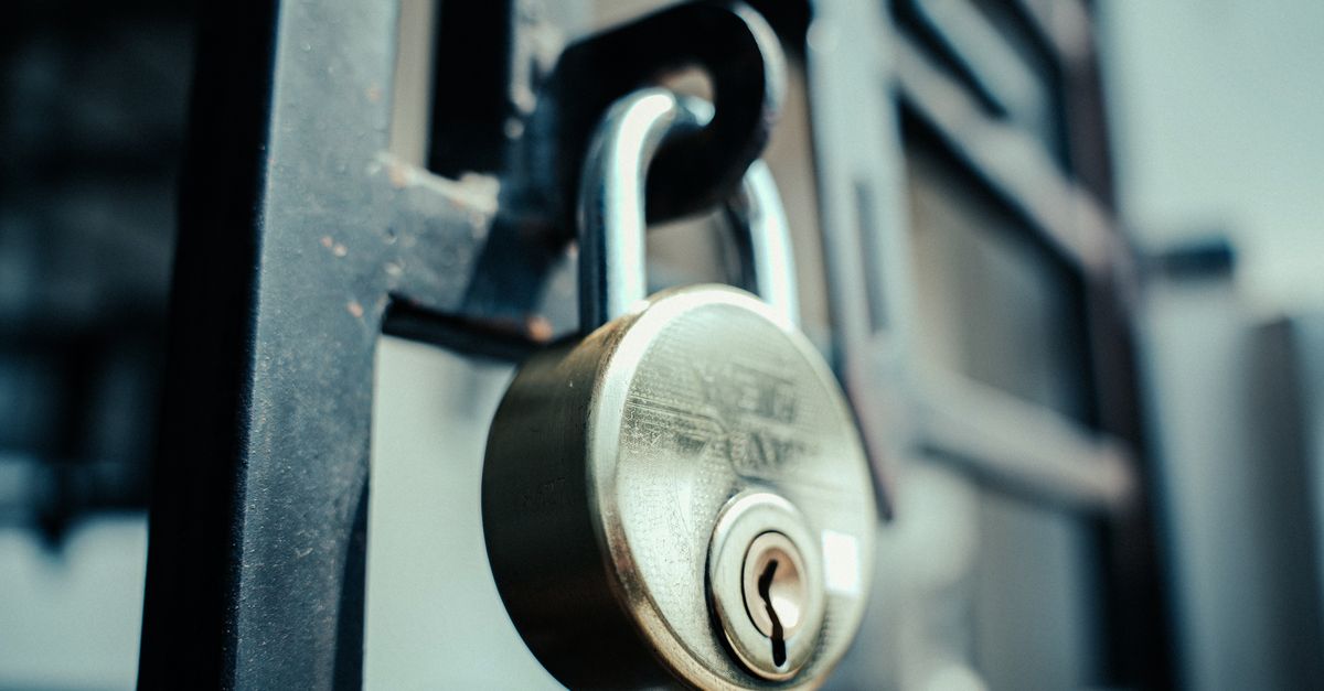 locksmith service technician — Guard Locksmiths