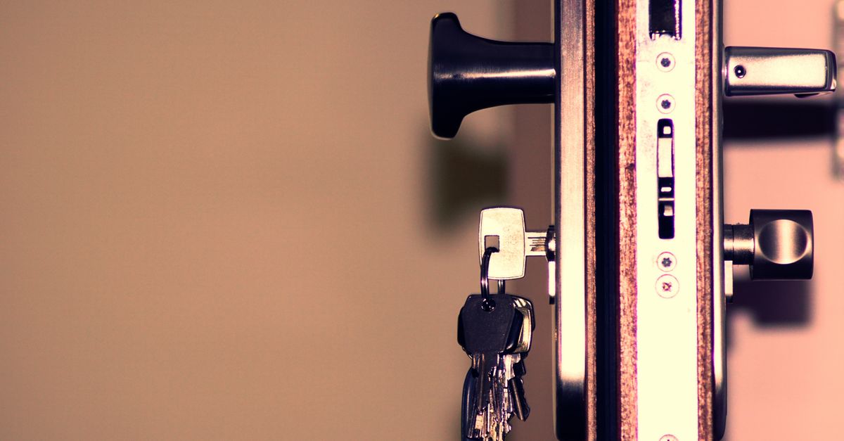 Emergency Locksmith Response and Door Knob Lock Services — 24/7 in Montgomery — Guard Locksmiths
